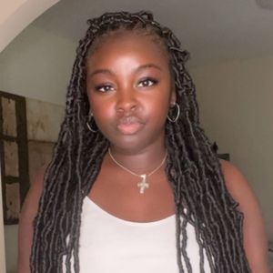 Meet your Posher, Latoya